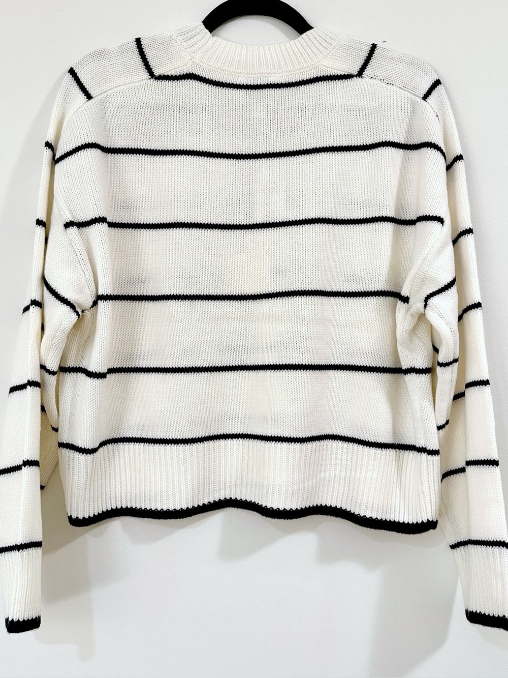 NWT Industry Republic Clothing Pullover Sweater Size Medium - Picture 4 of 5